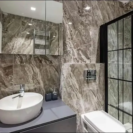 Apartmán Renovated Art Deco Charm In The Heart Of Nisantasi