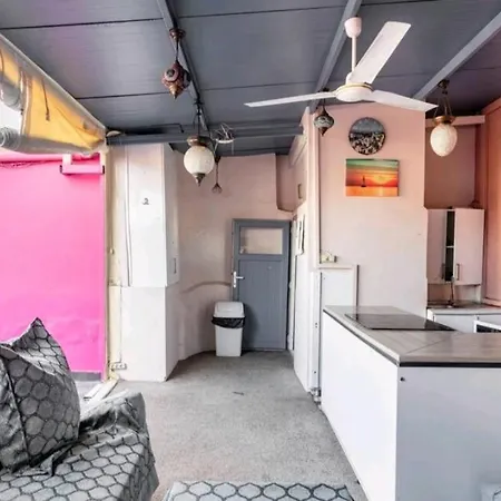 Old Homes Apartment *