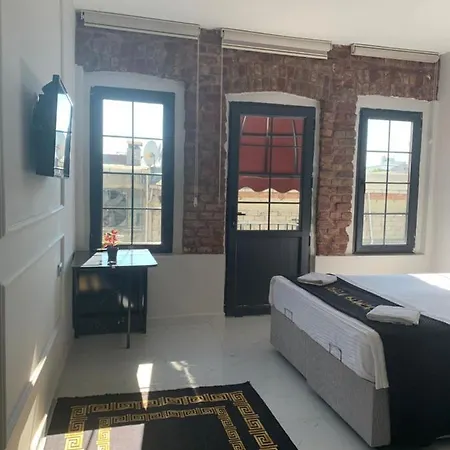 Nearby Taksim Spacious Flat With Duble Bed Istanbul