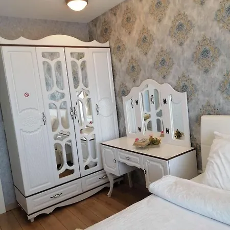 Mall Of 1 Apartment *