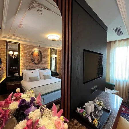 Tria Istanbul-special Category 4* İstanbul