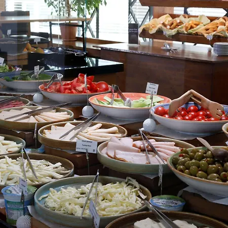 Hotel Park By Radisson Kavacik 4*