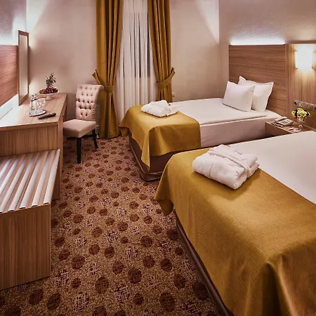 Отель Guenes Merter 4*