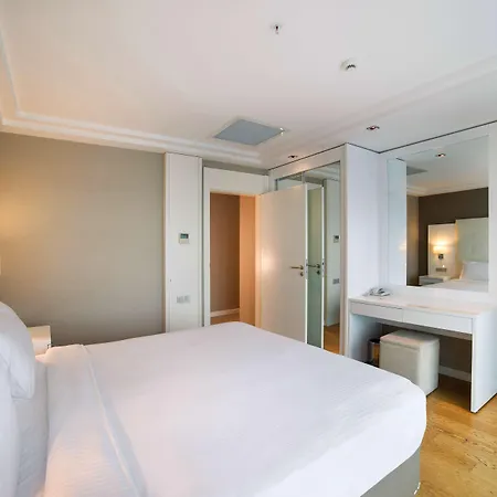Hotel Radisson Residences Avrupa Tem
