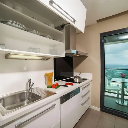 Hotel Radisson Residences Avrupa Tem 4*
