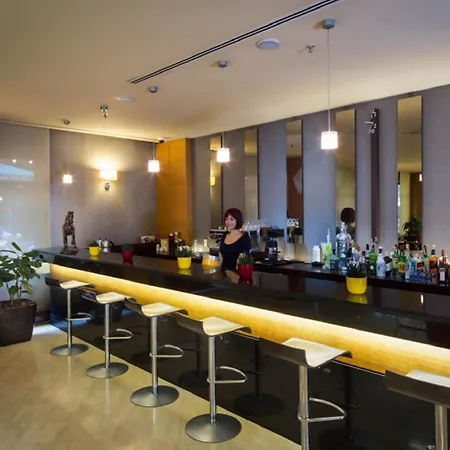 Midtown Hotel