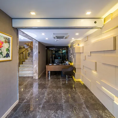 Molton Monapart Mecidiyekoy Hotel