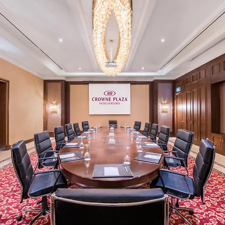 Crowne Plaza By Ihg Hotel 5*