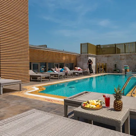 Ramada By Wyndham Pera Taksim מלון איסטמבול