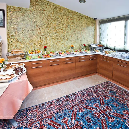 Kupeli Hotel 3*