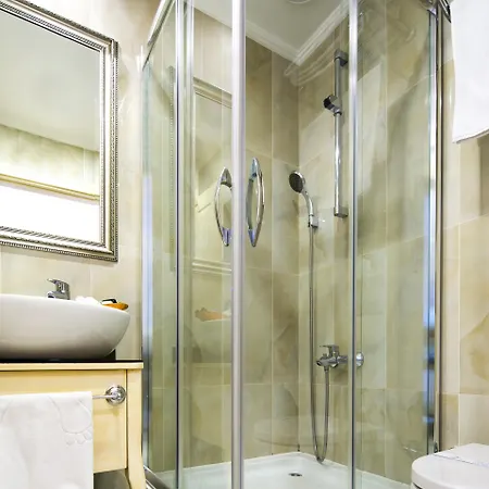 Historia-special Category Hotel