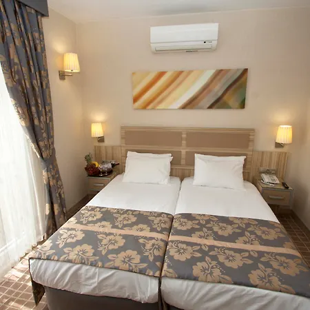 Nanda Hotel