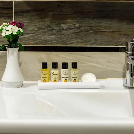 Hotel Golden Crown 3*