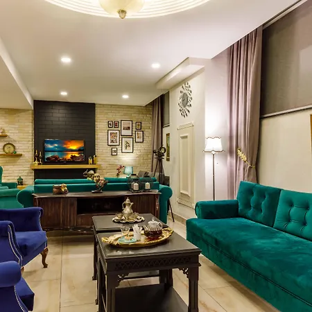 Golden Crown Hotel 3*