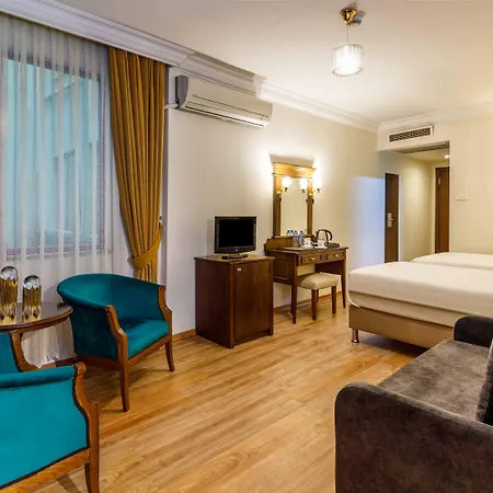 Golden Crown Hotel