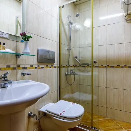 Golden Crown Hotel