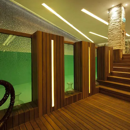 Doubletree By Hilton - Moda