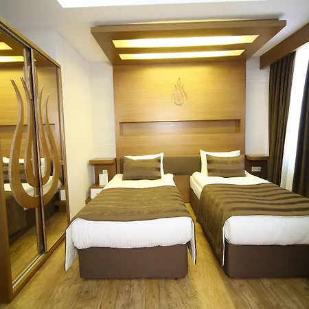 Black Pearl 3*