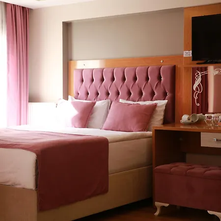 Black Pearl Hotel 3*