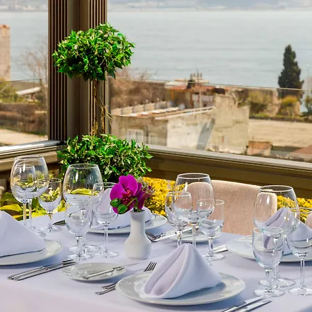 Amiral Palace Hotel&spa Hotel