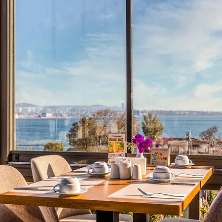 Amiral Palace Hotel&spa Hotel