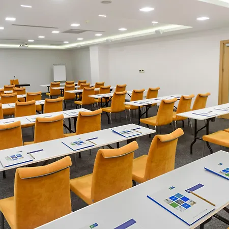Express Istanbul-altunizade By Ihg Отель 3*