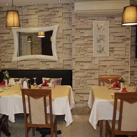 Raymond Old Hotel 4*