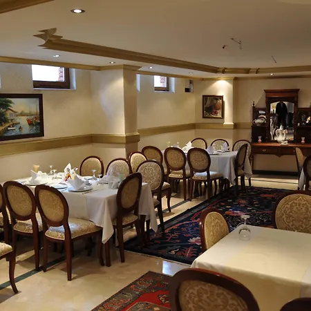 Отель Aruna Boutique 4*