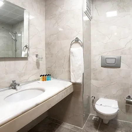 Otel Carlton Old