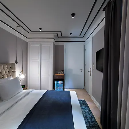 Walton Galata מלון 4*