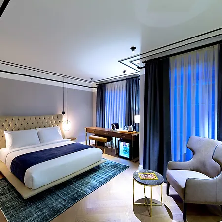Walton Galata מלון 4*