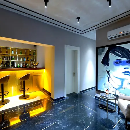 Walton Galata מלון 4*