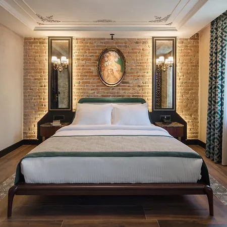 Tria Istanbul-special Category