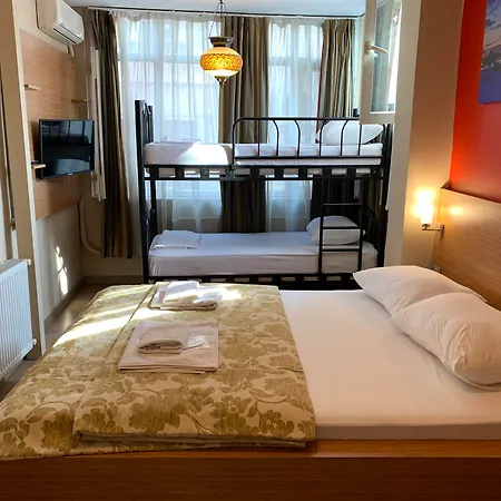 Hostel Antique