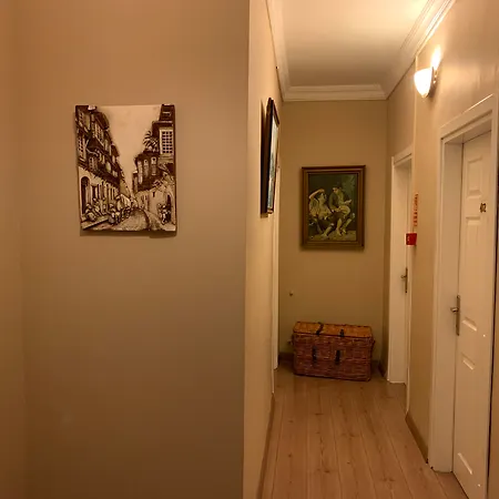 Hostel Antique *