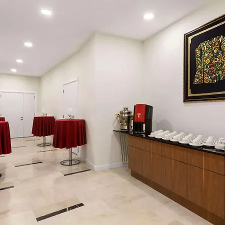 Ramada Encore Kartal Otel 4*