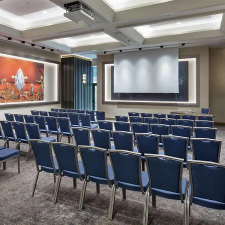 Hilton Maslak מלון