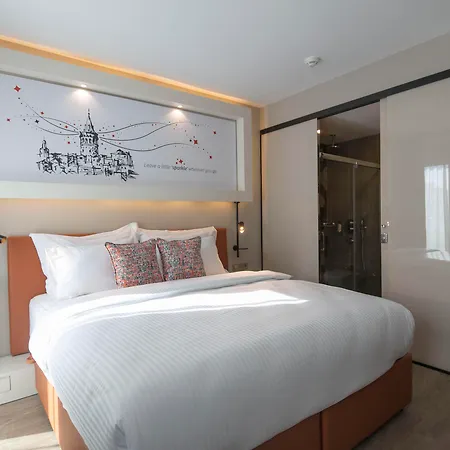 Sparkle Hotel 3*