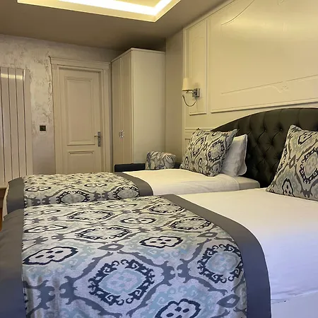 Antusa Palace & Hotell