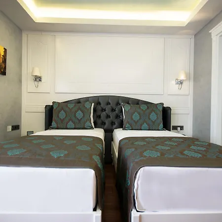 Hotell Antusa Palace & 4*