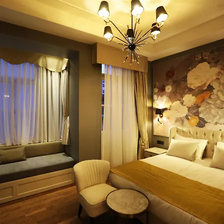 Royal Tophane 3*