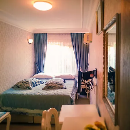 Miss Royal & 3* Estambul