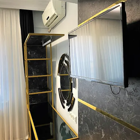 Orange Airport Hotel 3*