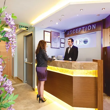 Hotel Emerald