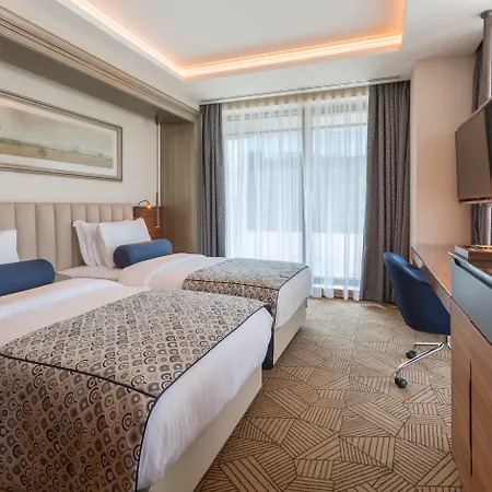 Golden Tulip Bayrampasa 5* איסטמבול