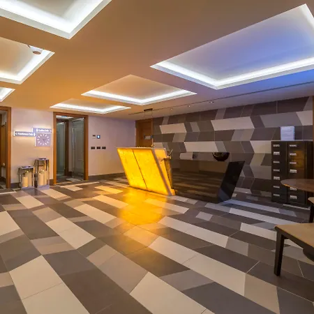 מלון Golden Tulip Bayrampasa