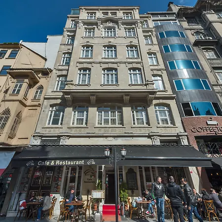 Alpek Hotel