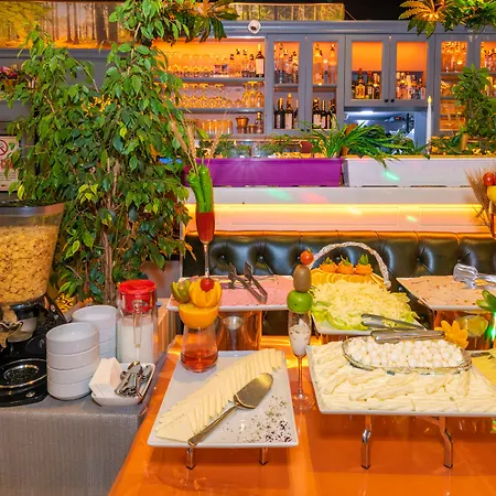 Alpek Hotel 3*
