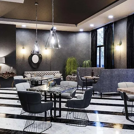 Ramada Encore By Wyndham Basin Express מלון