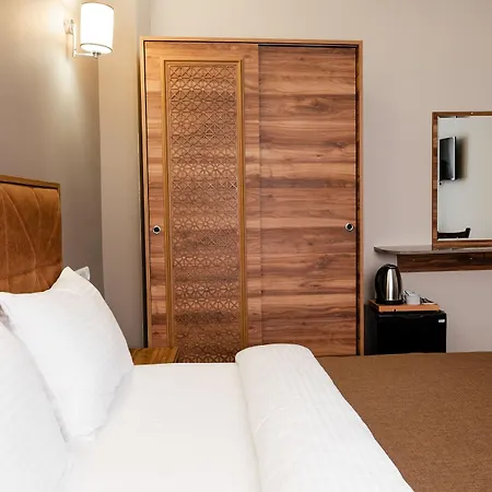 Madame Roza Hotel